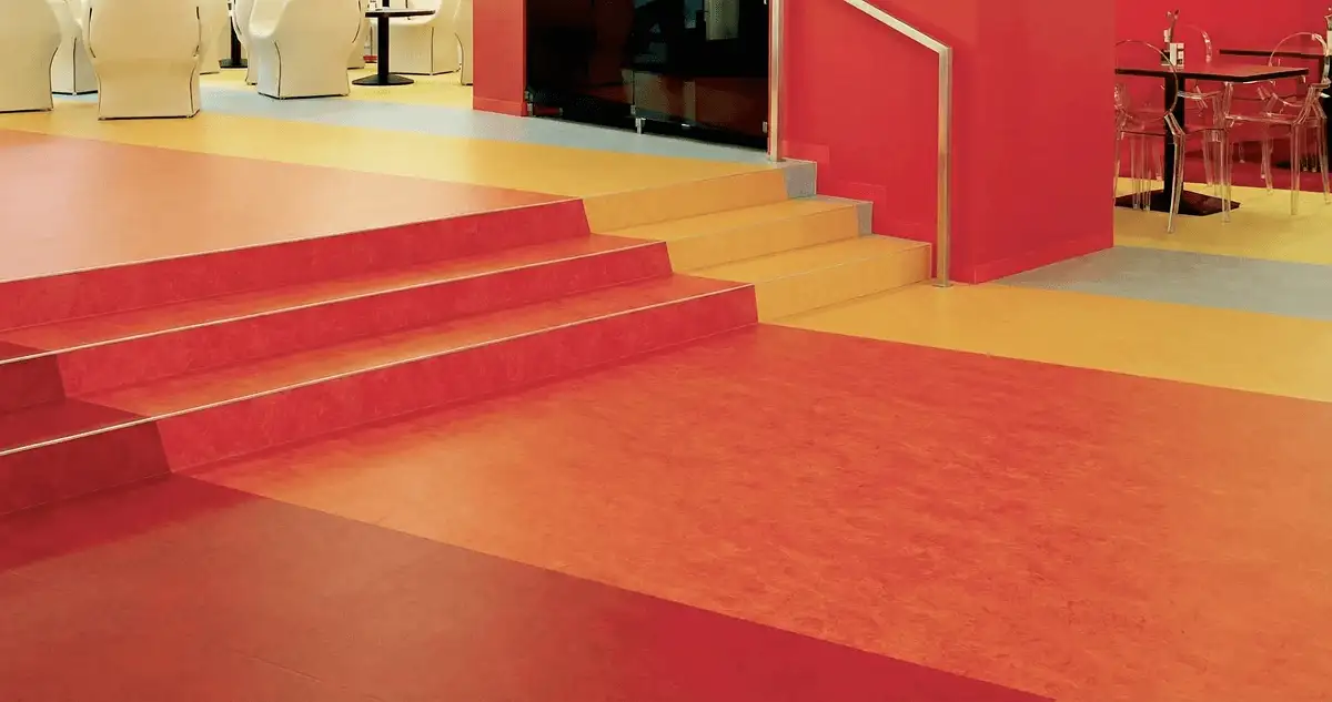 Snack bar with beautiful professionally installed linoleum flooring in Hollywood, FL